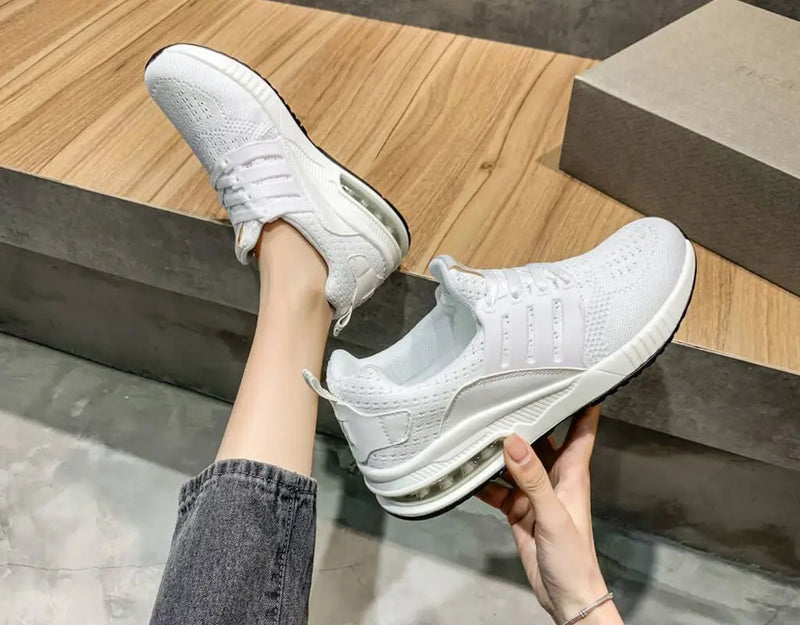 Fashionable, stylish, sport shoes, running shoes, everyday sneakers, breathable design, aircushioning, heel support, elastic closure, easy slip in. White trainers